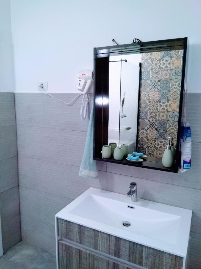 Studio Oxford-Campus Sat Vacanta Constanta Luaran gambar